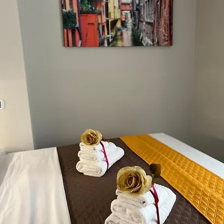 Bolognabyside-de Falegnami 博洛尼亚