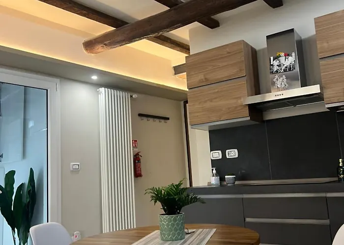 Bolognabyside-de Falegnami * Bologna