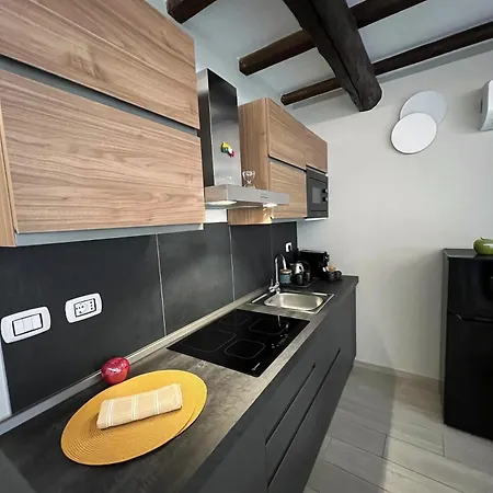 Bolognabyside-de Falegnami Apartament